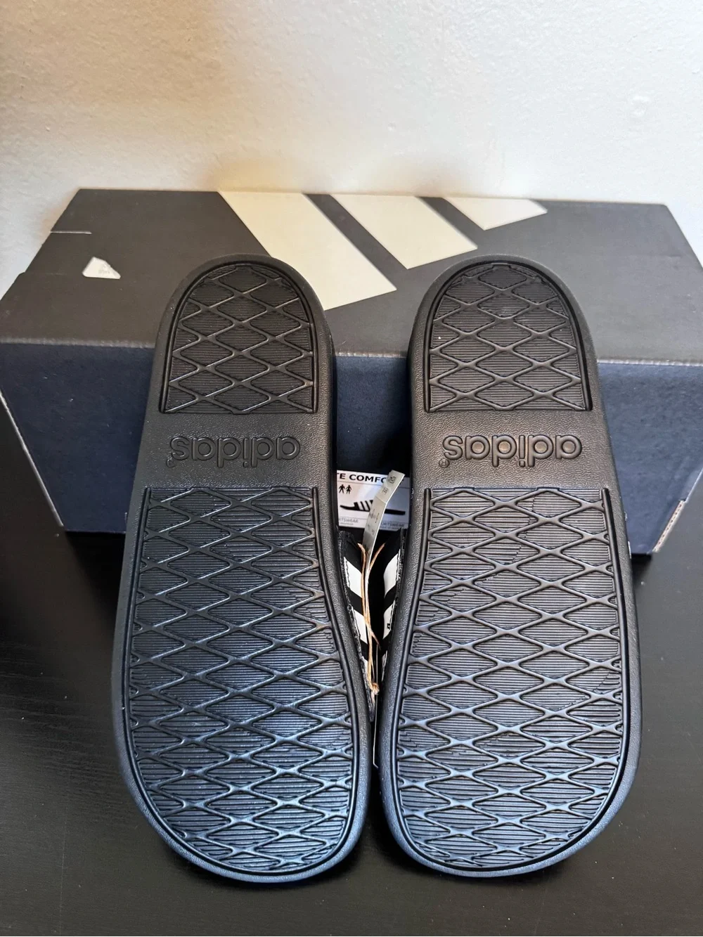 adidas Adilette Comfort Slides - Black
